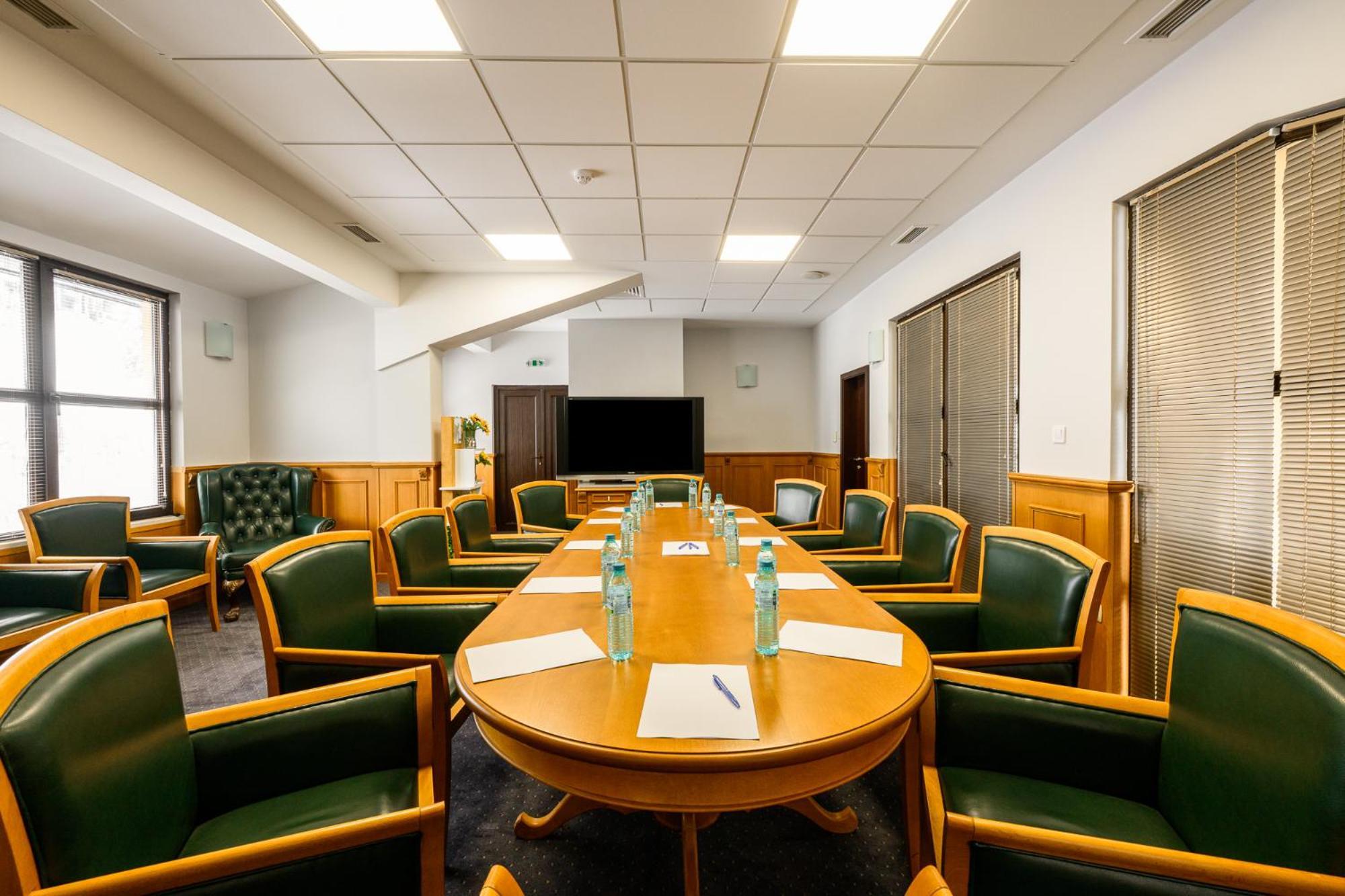 Grand Hotel Velingrad Bagian luar foto The meeting room of the Federal Council