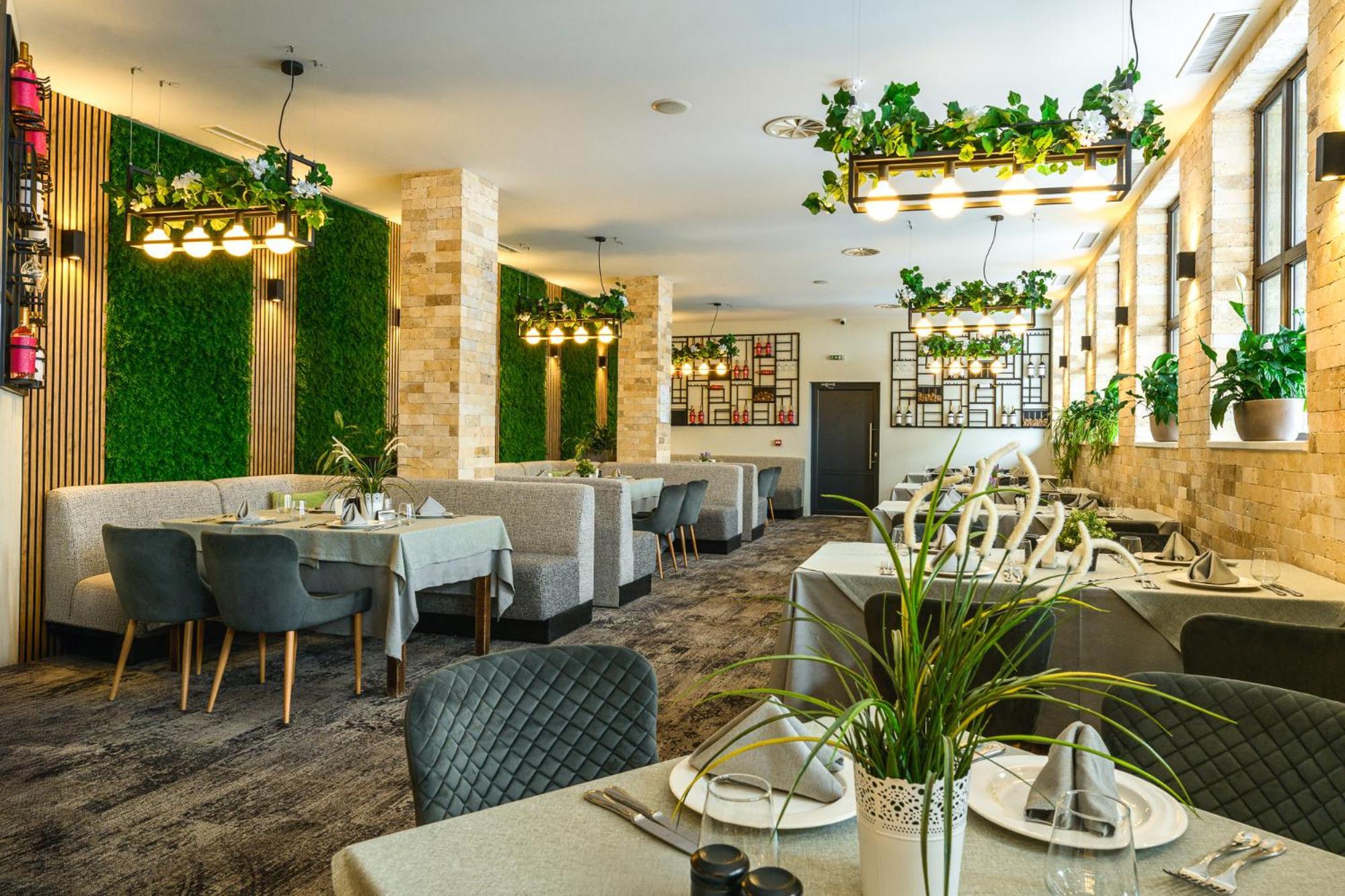 Grand Hotel Velingrad Bagian luar foto Restaurant interior design