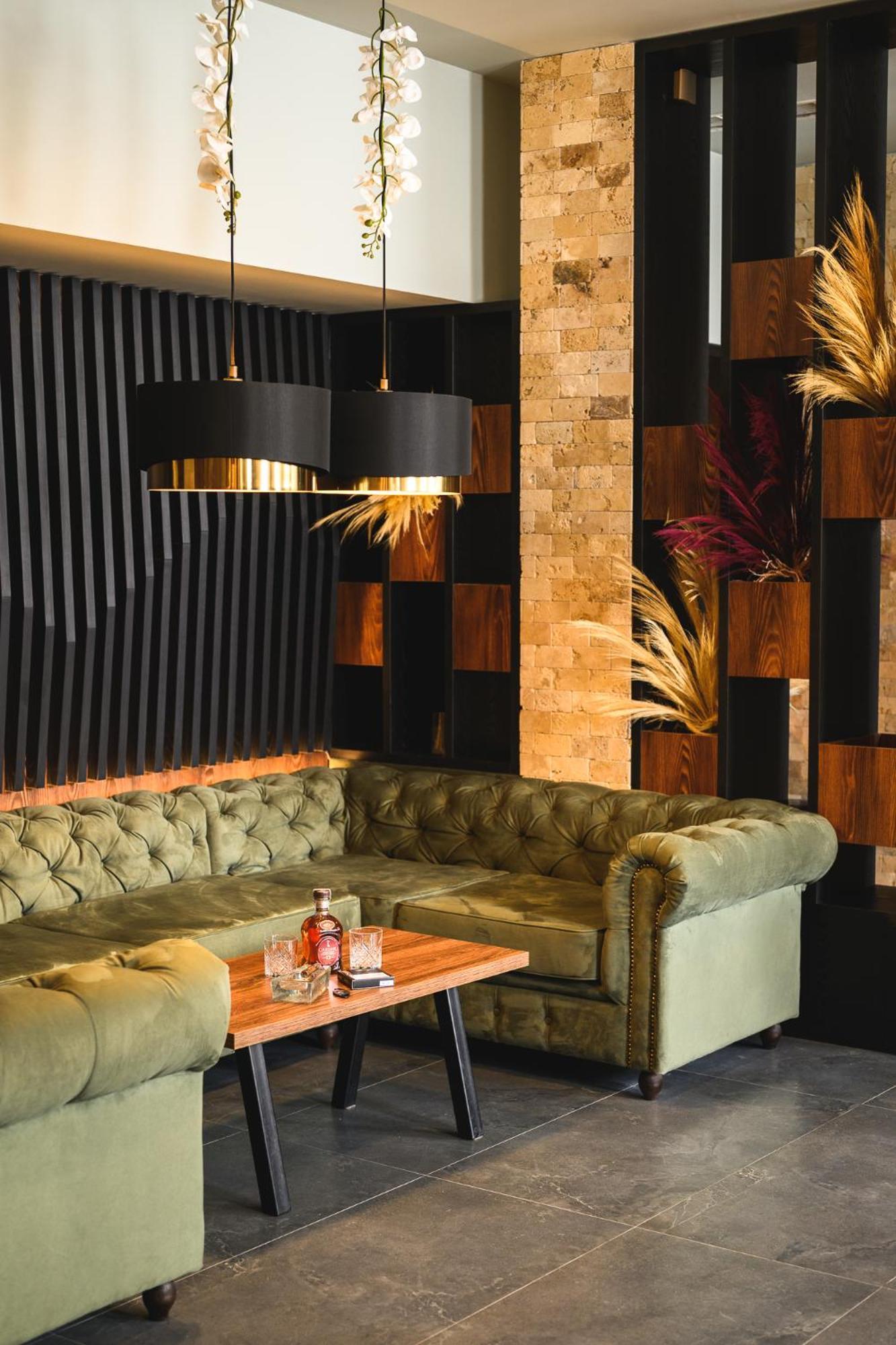 Grand Hotel Velingrad Bagian luar foto Interior of the restaurant